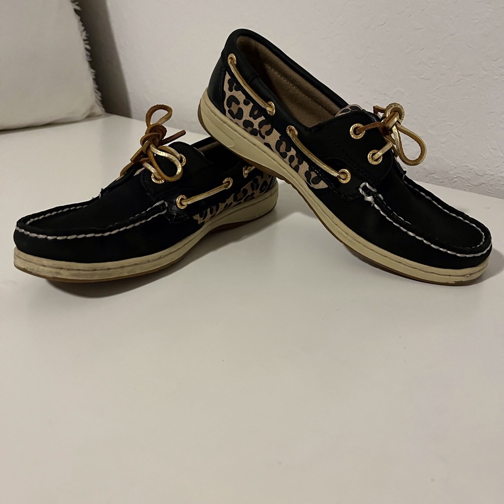 Sperry women’s navy / tiger shoes size 7.5